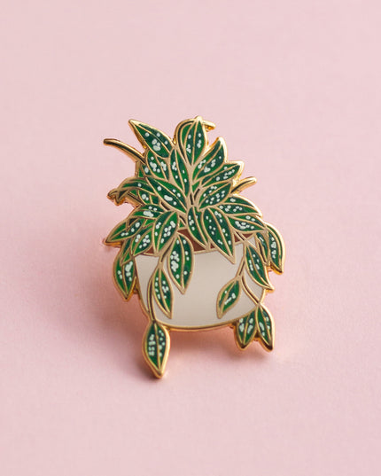 Hoya Splash Enamel Pin