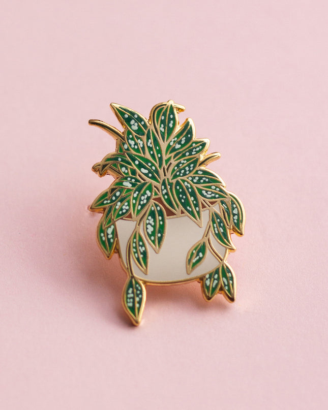 Hoya Splash Enamel Pin